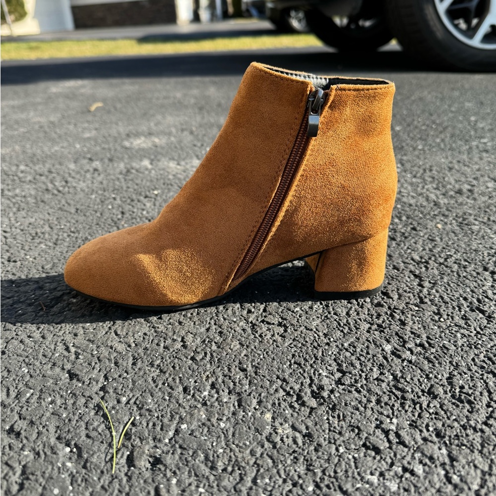 Brown boots size 6.5